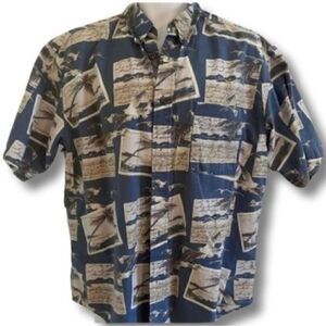 Hawaiian Short Sleeve Shirt. Size Large.